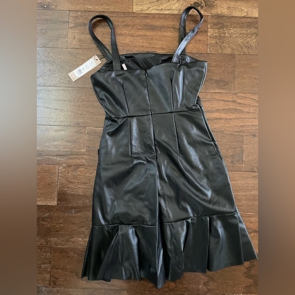 BCBGENERATION-Women's Faux-Leather Flounce-Hem Mini Dress-XS-black Retail $128 - Picture 6 of 12